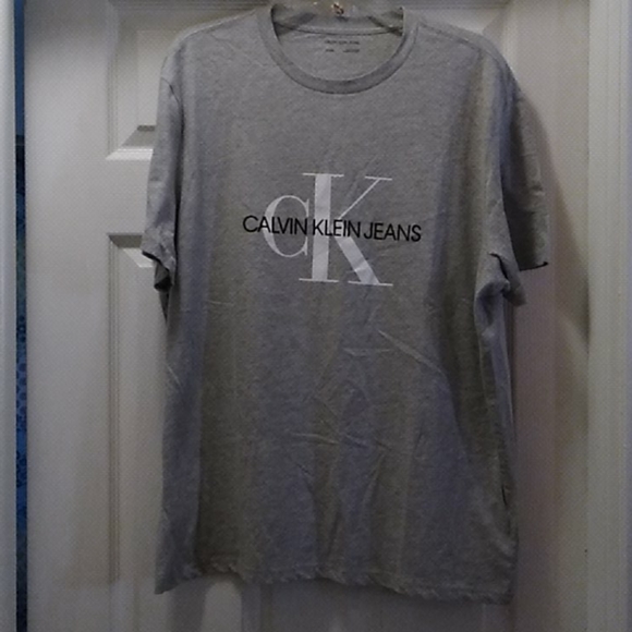 Nwt Calvin Klein Jean's Grey Tshirt (XL) - Picture 2 of 5